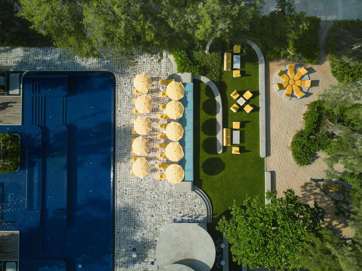 فندق The Standard, هوا هين المظهر الخارجي الصورة Aerial view of the pool